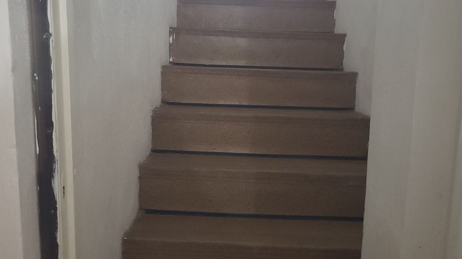 Casa tip vila mansardata, centrala si curte proprie, loc de parcare, 8min metrou - Poză 4