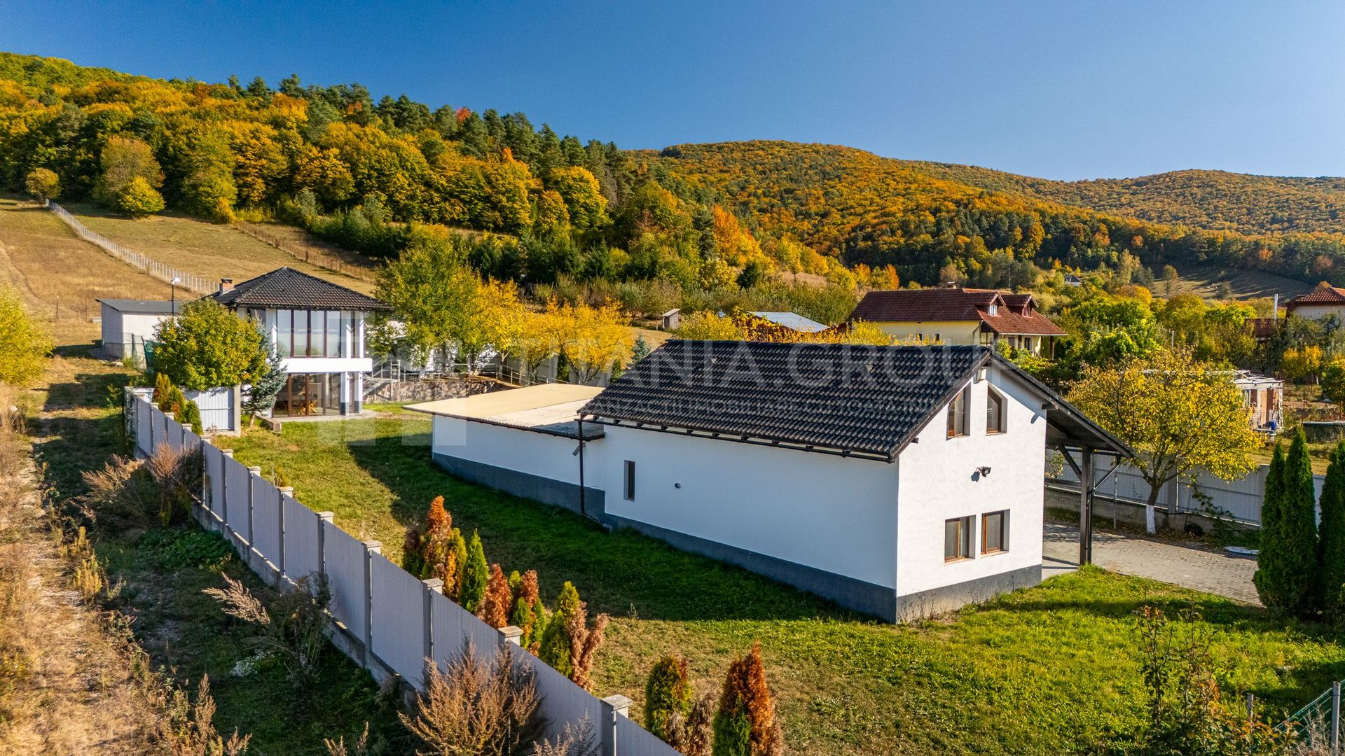 Casă 4 camere, garaj, foișor, grajd, 6000mp teren lângă padure - Poză 27