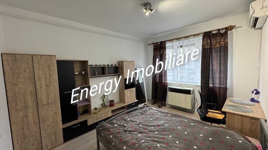 De vânzare o garsonieră recent renovată în zona 7 Noiembrie. - Poză 1