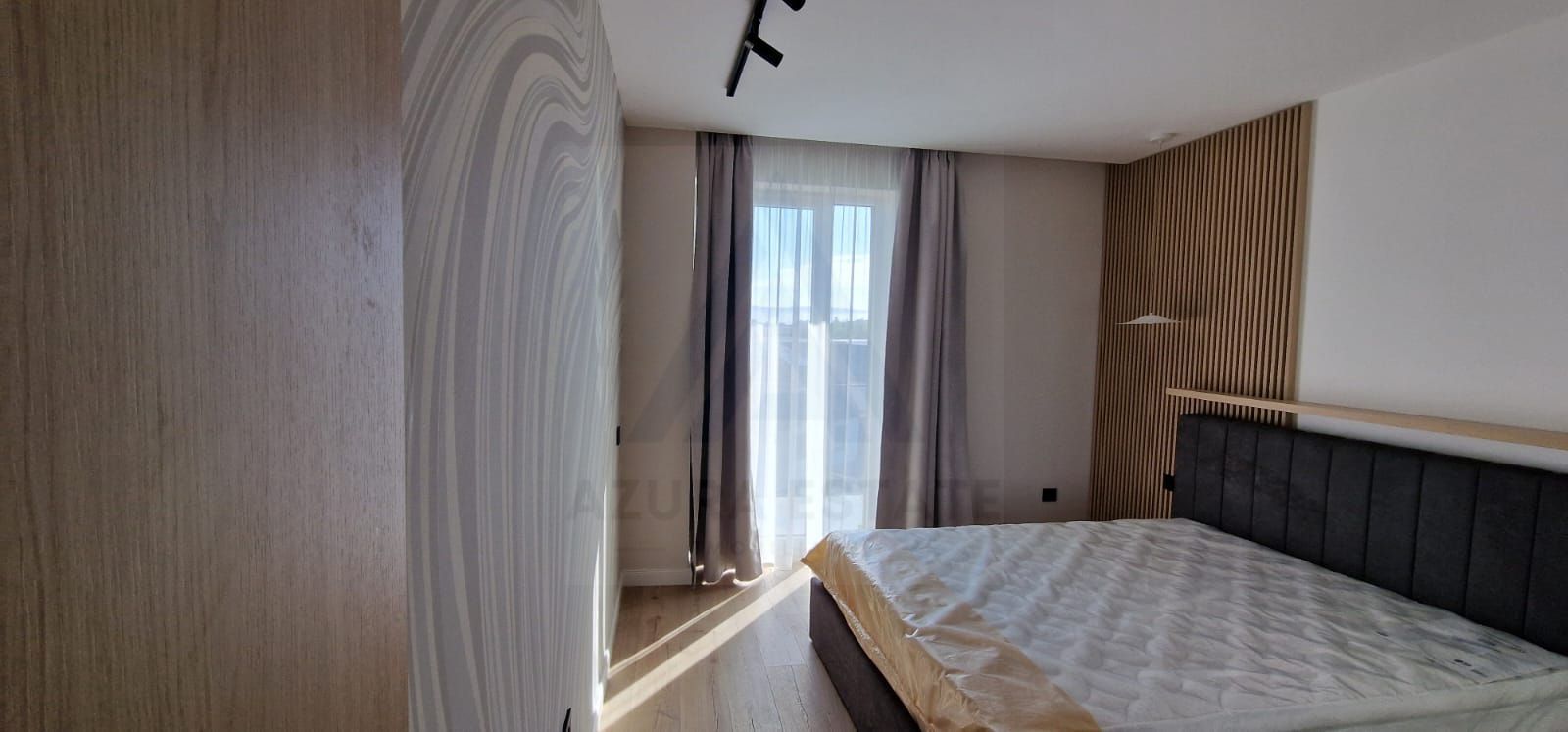 Apartament lux 80 mp utili 3 camere 2 bai si parcare subterana - Poză 10