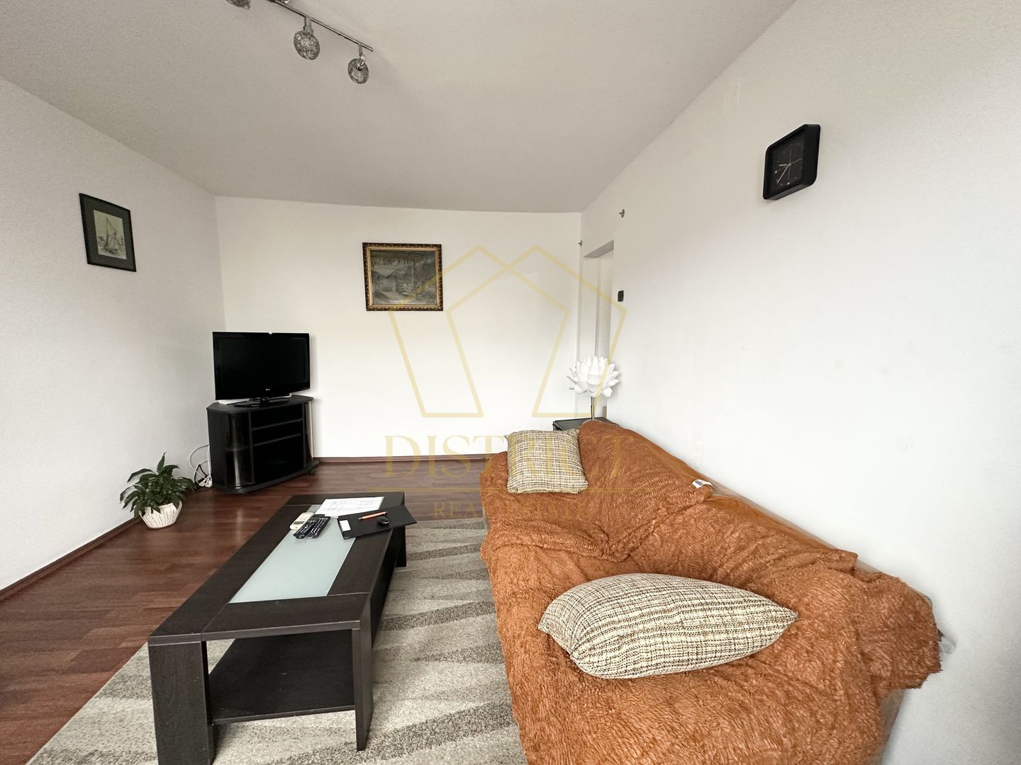 Apartament spatios cu 2 camere | Zona Dacia - Poză 1
