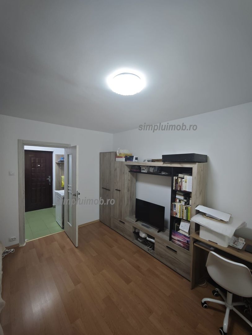 Metrou 1 Decembrie - Garsonieră Bloc Mixt Complet renovată - Titan - Poză 4