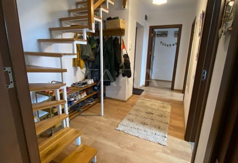 Apartament spațios cu 4 camere, în Baciu. - Poză 6