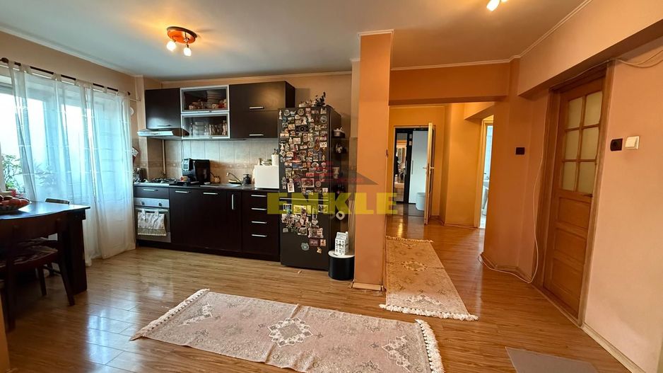 Închiriere – Apartament 3 camere mobilat utilat zona farmacia Anca - Poză 5