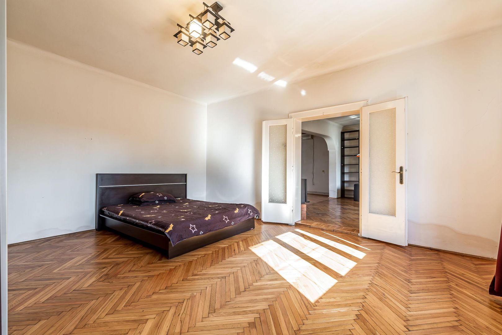 Casa ideală pentru familie: școală la 3 min. Zonă foarte liniștită. - Poză 5
