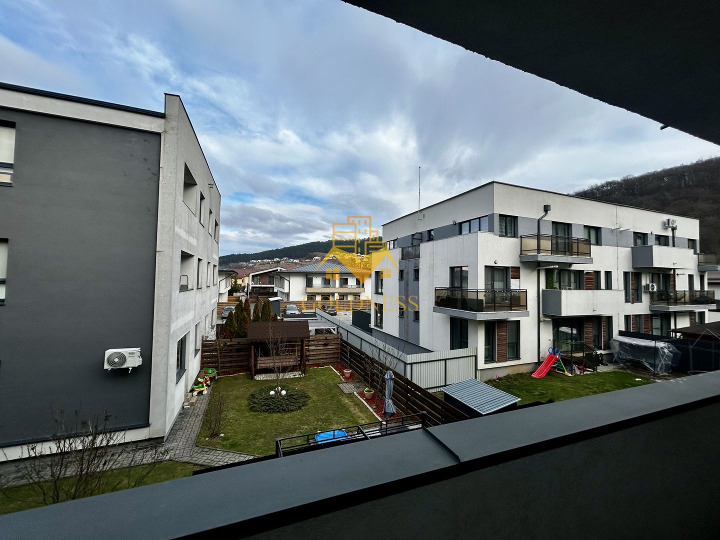 2 camere open space, Parcare, Zona Sub Cetate, Mega Image, Floresti - Poză 11