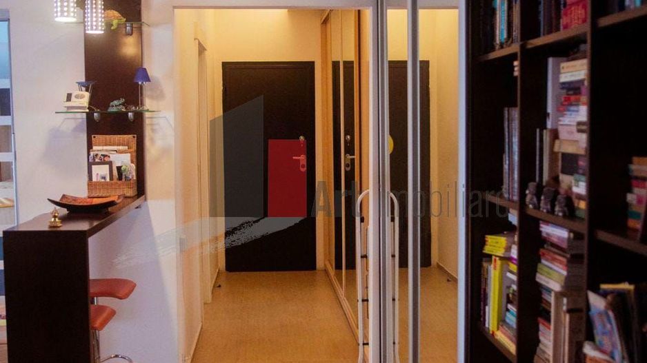 Vânzare apartament 3 camere Unirii - Poză 3