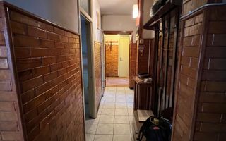 Apartament 4 camere decomandate 4 balcoane etaj 1 Str. Bâlea/Sibiu - Poză 9