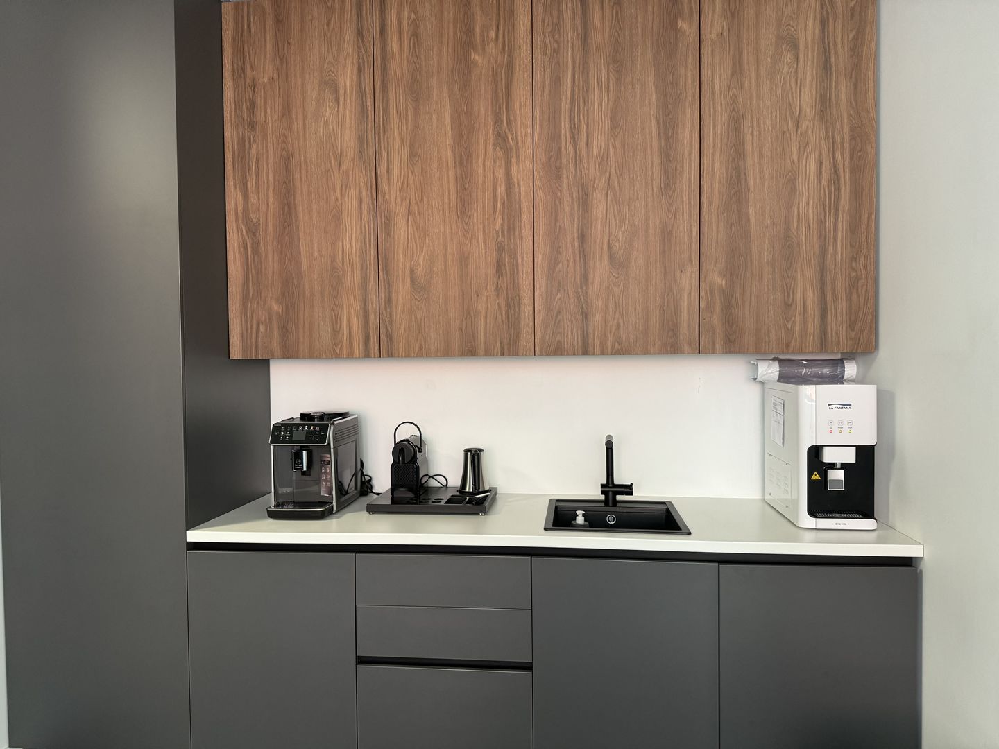 Imobil Premium de Închiriat: Eficiență și Tehnologie de Vârf - Poză 29