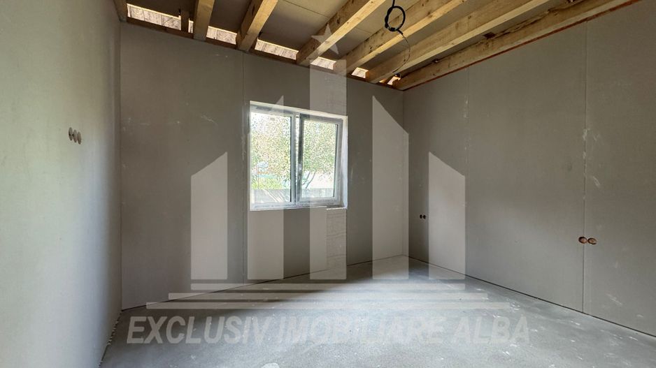 Casa individuala la asfalt cu toate utilitatile, Micesti - Poză 9