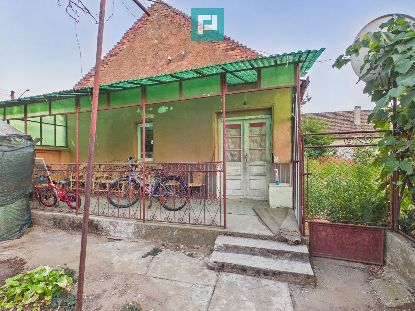 Casă  2 corpuri și 4 camere teren 1440 mp în Macea - Poză 16