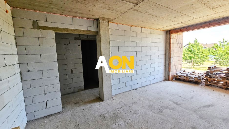 Apartament 3 camere, în zonă rezidențială exclusivistă, Cetate - Poză 1