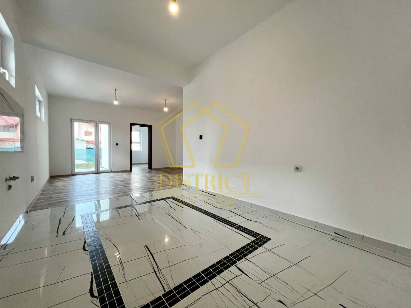 Duplex deosebit cu 4 camere | Freidorf - Poză 1