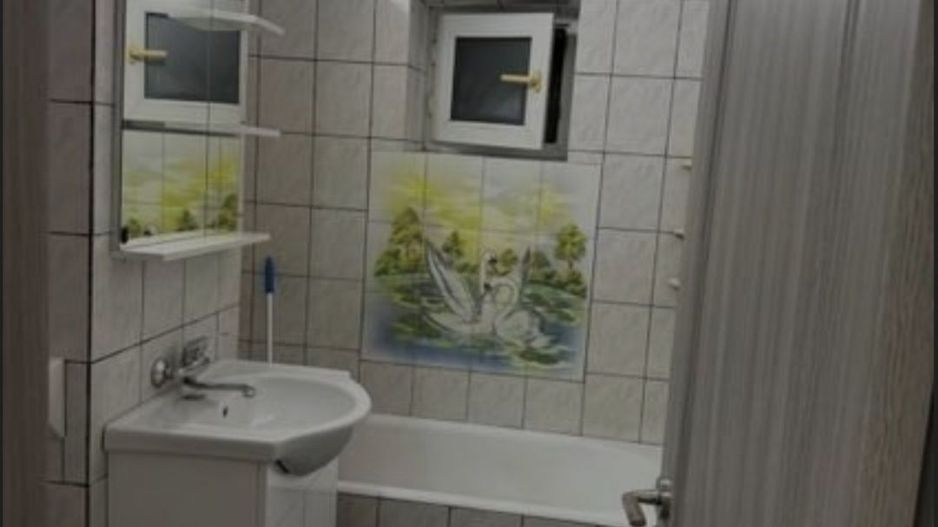 Inchiriez apartament 3 camere zona stadion - Poză 3