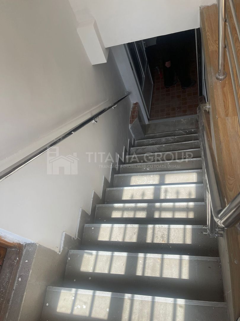 Spatiu comercial vad pietonal si auto. Pretabil salon/depozitare/crama - Poză 5