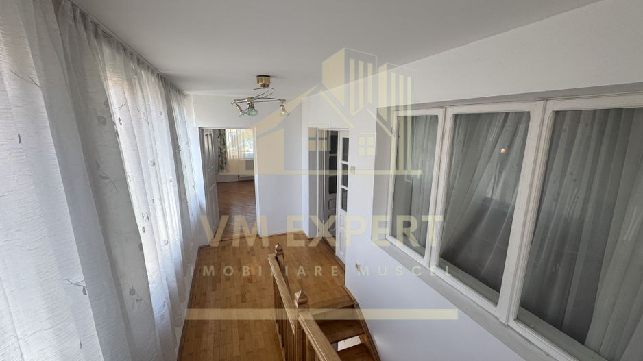 VILA 5 CAMERE, TEREN 4520 MP, LERESTI, ARGES - Poză 12