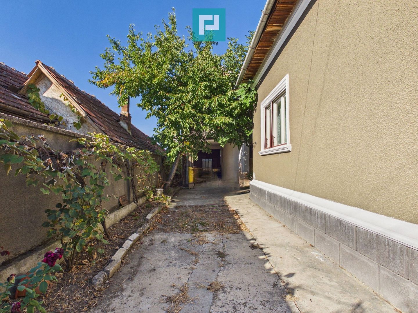 Casă cu 5 camere, în orașul Sebiș, Arad - Poză 27
