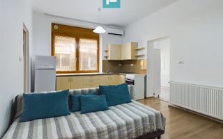 Apartament cu 3 camere la curte comună în Grădiște - Poză 6