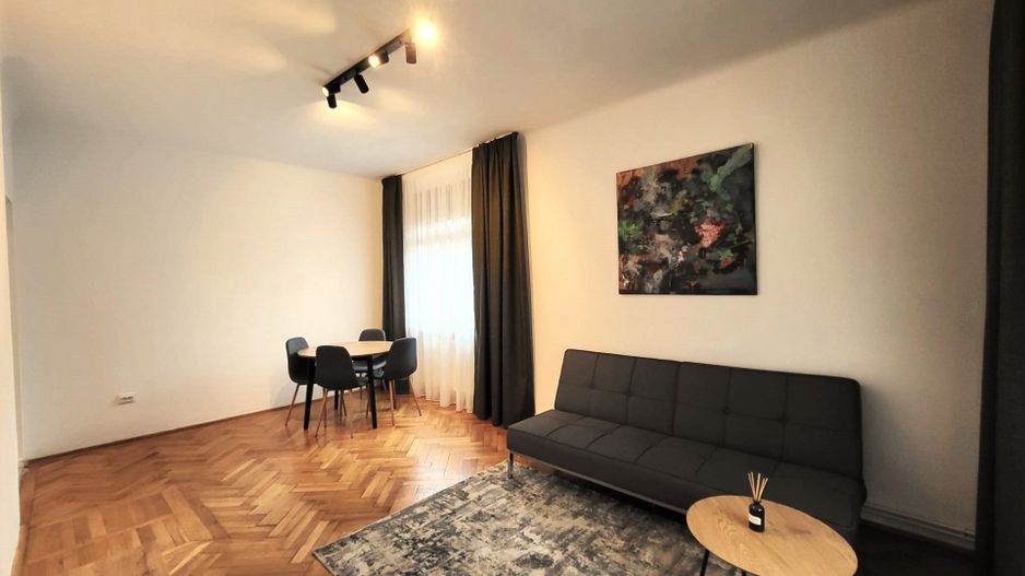 Zona Spitalului Judetean, 2 camere decomandate, renovate complet - Poză 2
