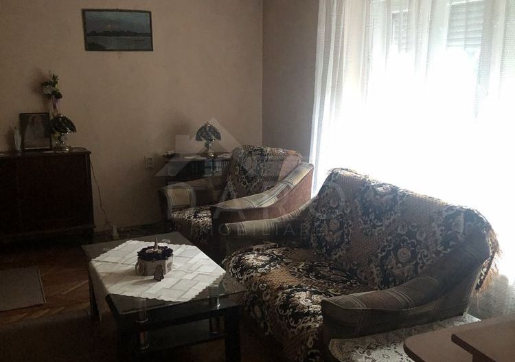 Casa de vanzare - Poză 2