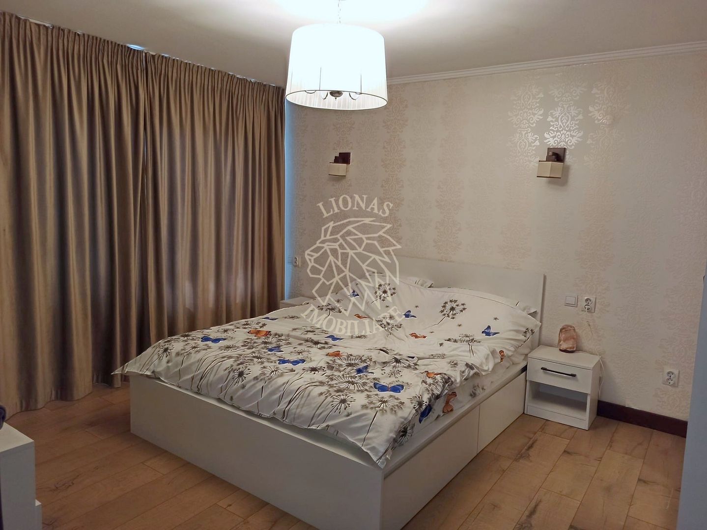 Casa 6 camere 220 mp-teren 1200 mp-curte amenajata-garaj-La Soare - Poză 3