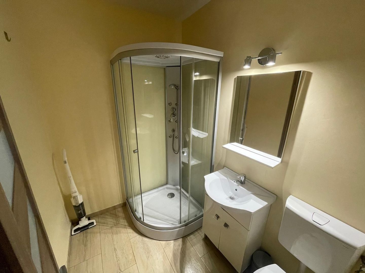 Garsonieră de închiriat | Etaj intermediar | Balcon | Bloc nou - Poză 7