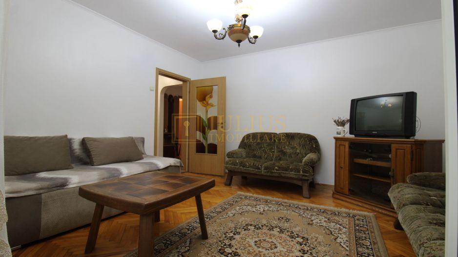 Apartament spatios, 3 camere, 2 bai, ideal pentru studenti - Poză 2
