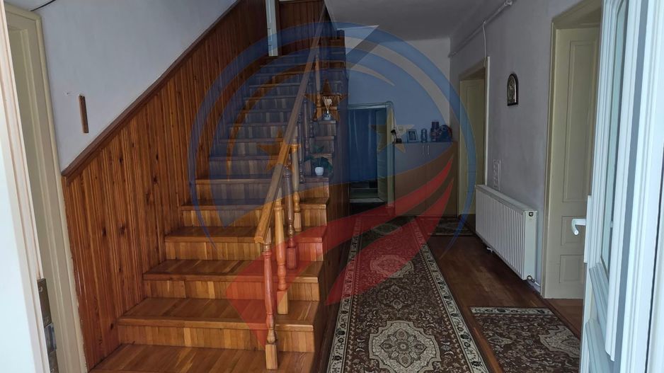 Casă tip duplex de vânzare – 217 mp, teren 897 mp, zona centrală Luduș - Poză 4