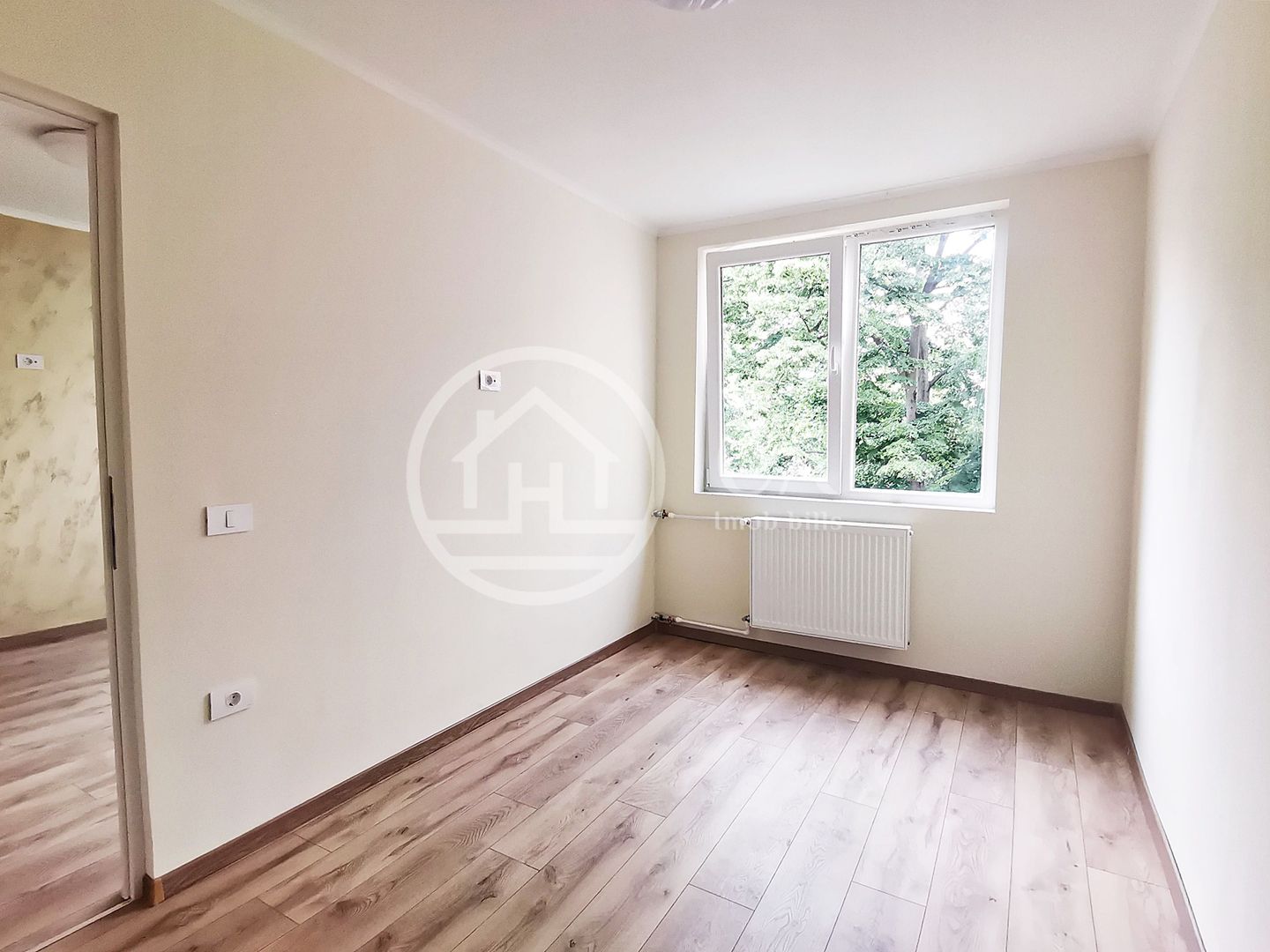 Apartament de vânzare cu 2 camere în zona Rogerius, Oradea - Poză 4