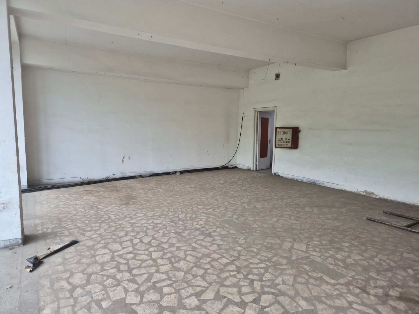 Închiriez spațiu comercial - Poză 2