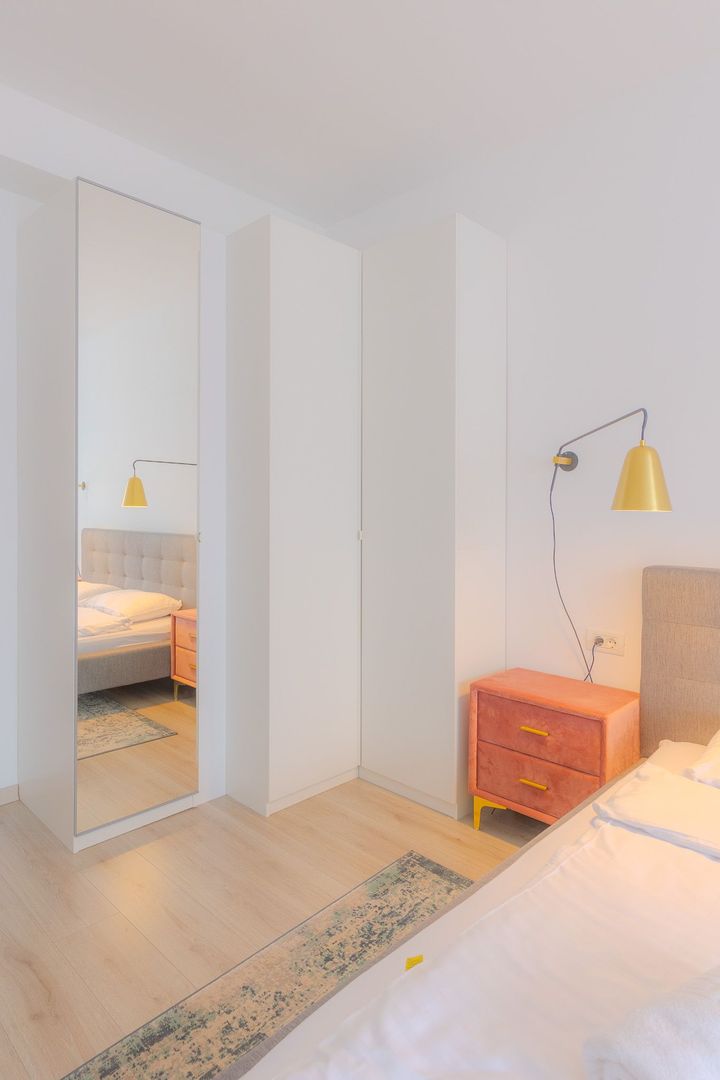 Apartament 3 camere, ultracentral, Oradea. 250 000 E + TVA. Comision 0 - Poză 10