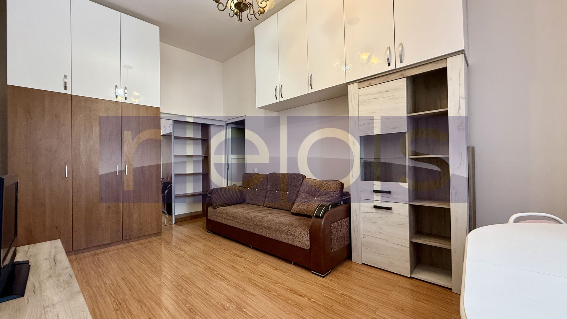 INCHIRIERE 2 CAMERE | ZONA UNIRII | LOC DE PARCARE | CENTRALA PROPRIE - Poză 1