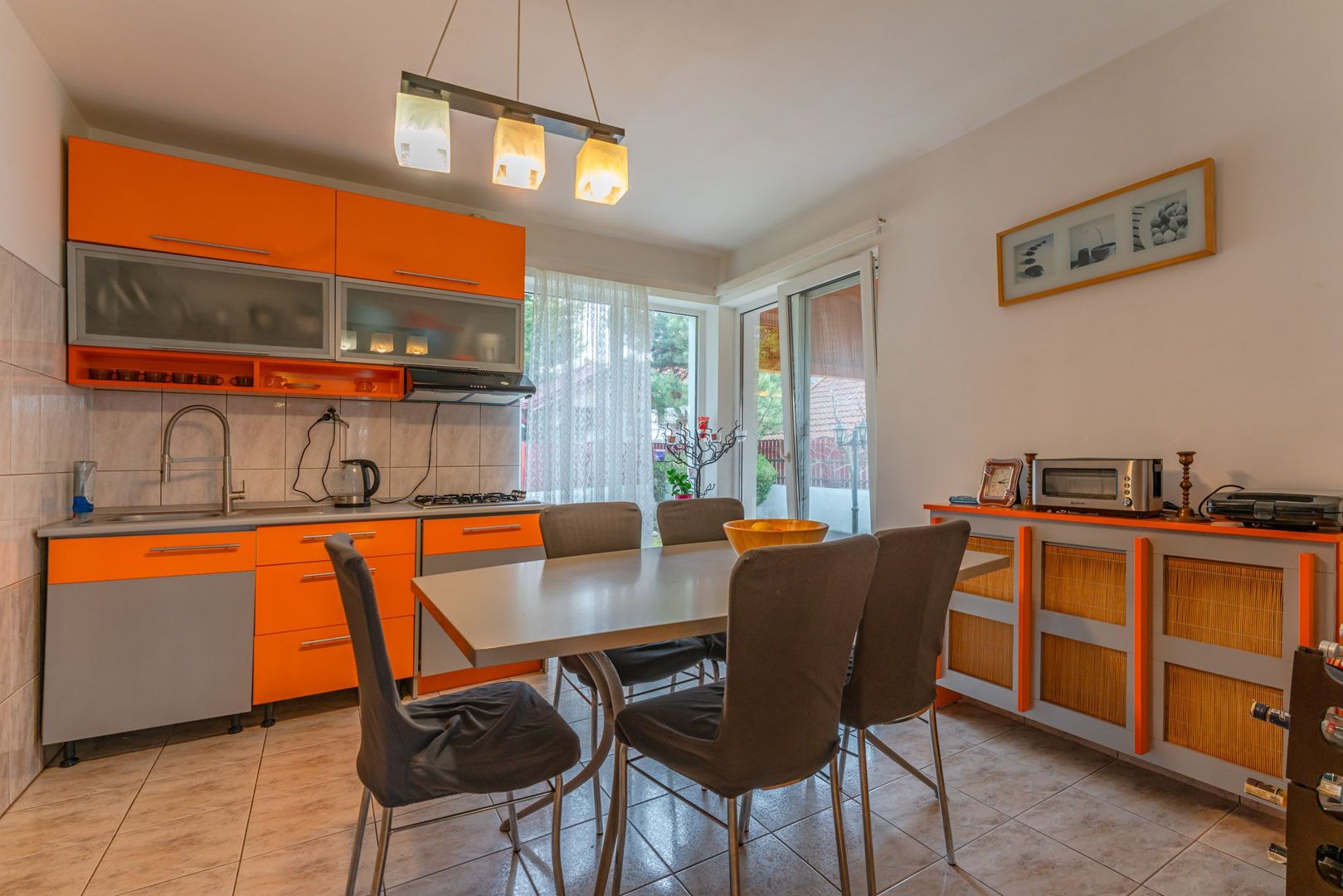 Casă spațioasă pentru familie în Hărman: 5 camere, 670 mp teren - Poză 6