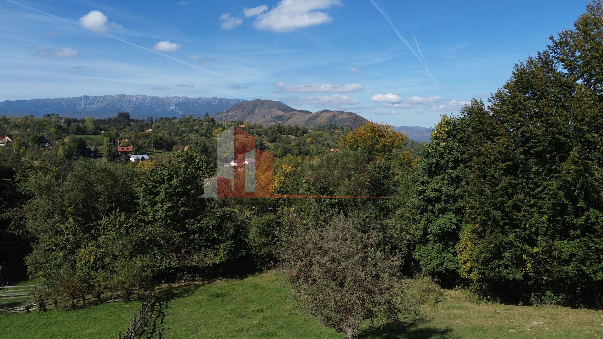 Teren intravilan 1.300 mp | Vedere Piatra Craiului | Bran Poarta - Poză 9
