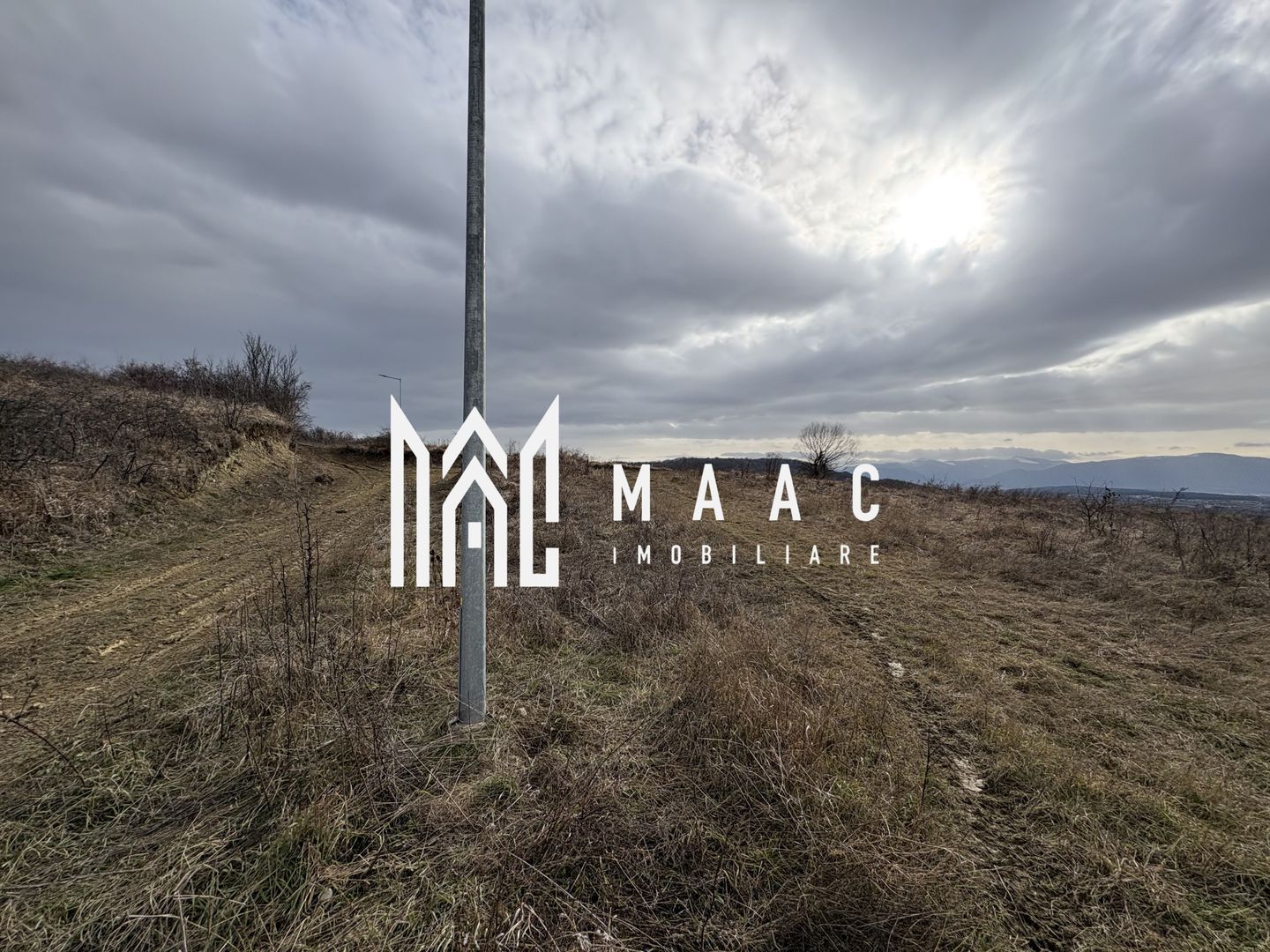 Teren intravilan I Bungard I Deschidere 20/22m I Utilitati - Poză 4