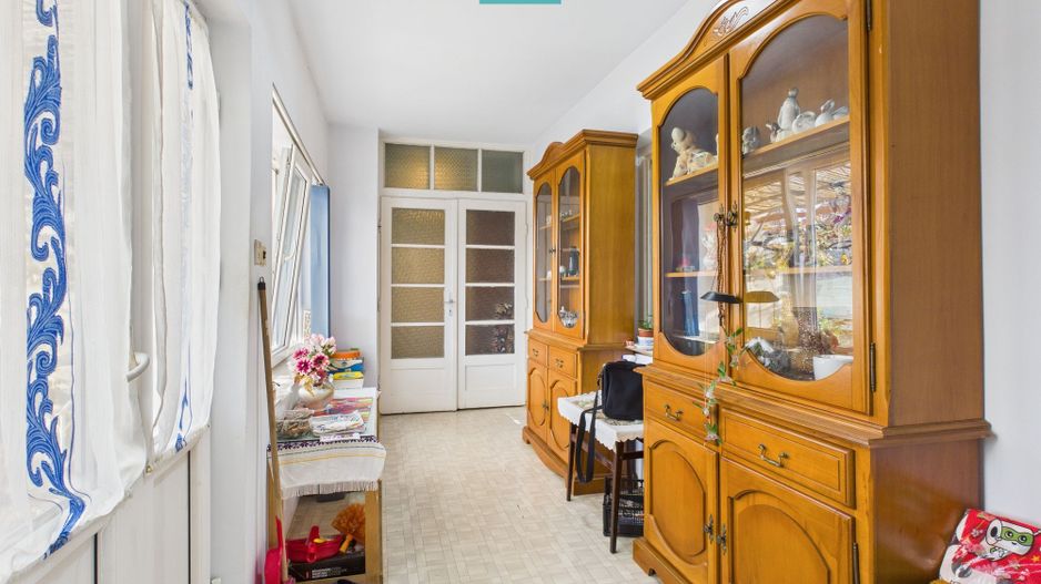 Casă+spaţiu comercial în Ghioroc, vânzare în rate - Poză 10