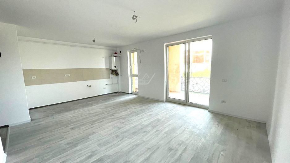 Bloc la asfalt. Etaj 1. Loc de parcare. - Poză 1