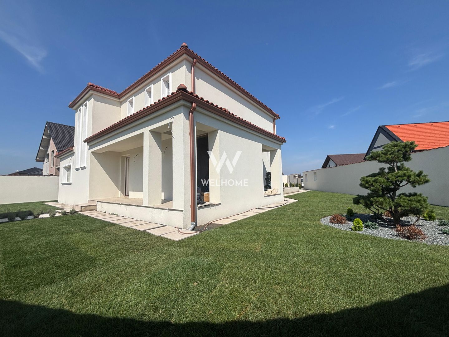 Vila EXCLUSIVISTA cu Piscina, Garaj si 3 Terase - Poză 1