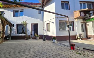 Casa 7 camere 3 bai 2 intrari Zona Garii - Poză 29