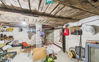 Casă renovată în localitatea Lazuri, Arad - Poză 19