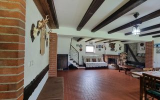 Complex turistic și proprietate deosebită de vânzare în Valea Dobârlău - Poză 9