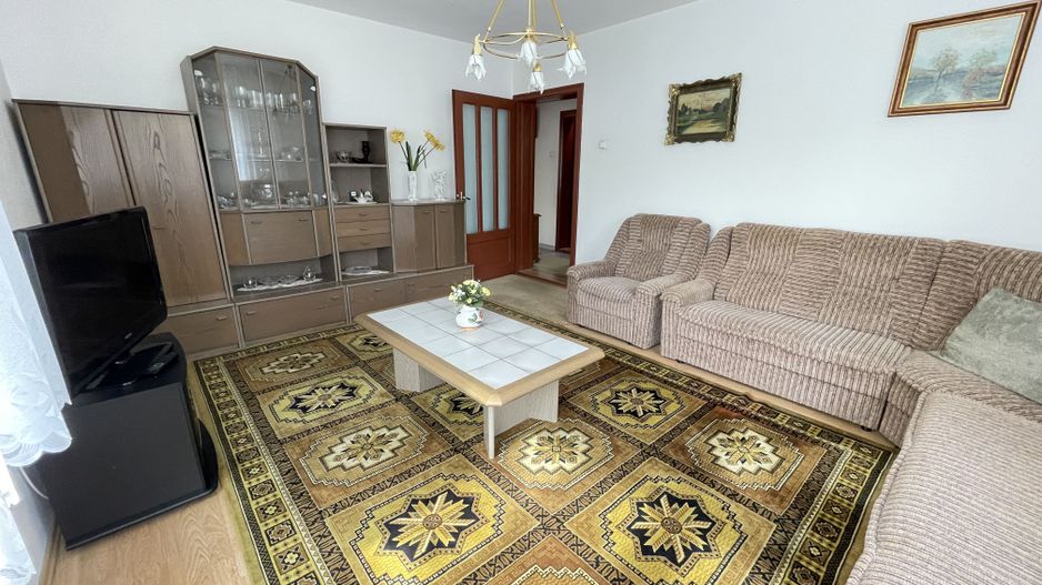 Casa de vanzare in zona Lipovei - Poză 1