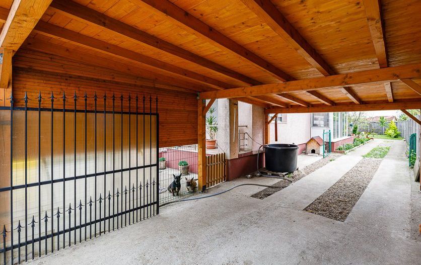 Casă pentru o familie numeroasă în Săcălaz - Poză 20