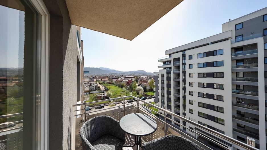 Apartament 2 camere zona Coresi | Complex Avantgarden Tractorul - Poză 1