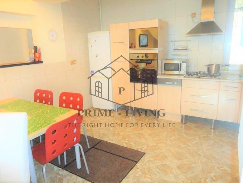 APARTAMENT SPATIOS CU 2 DORMITOARE IN ZONA DOROBANTI - Poză 3