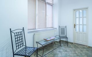 Apartament central, spațios, ideal pentru familie numeroasă. - Poză 12