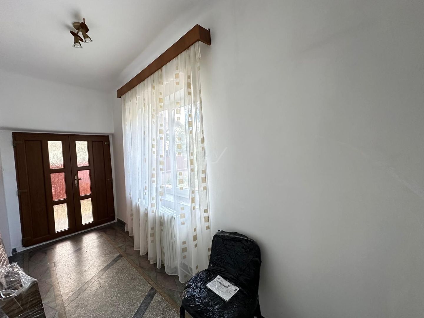 Casa individuala cu 5 camere decomandate. Pozitie excelenta. DIsponibila imediat - Poză 16