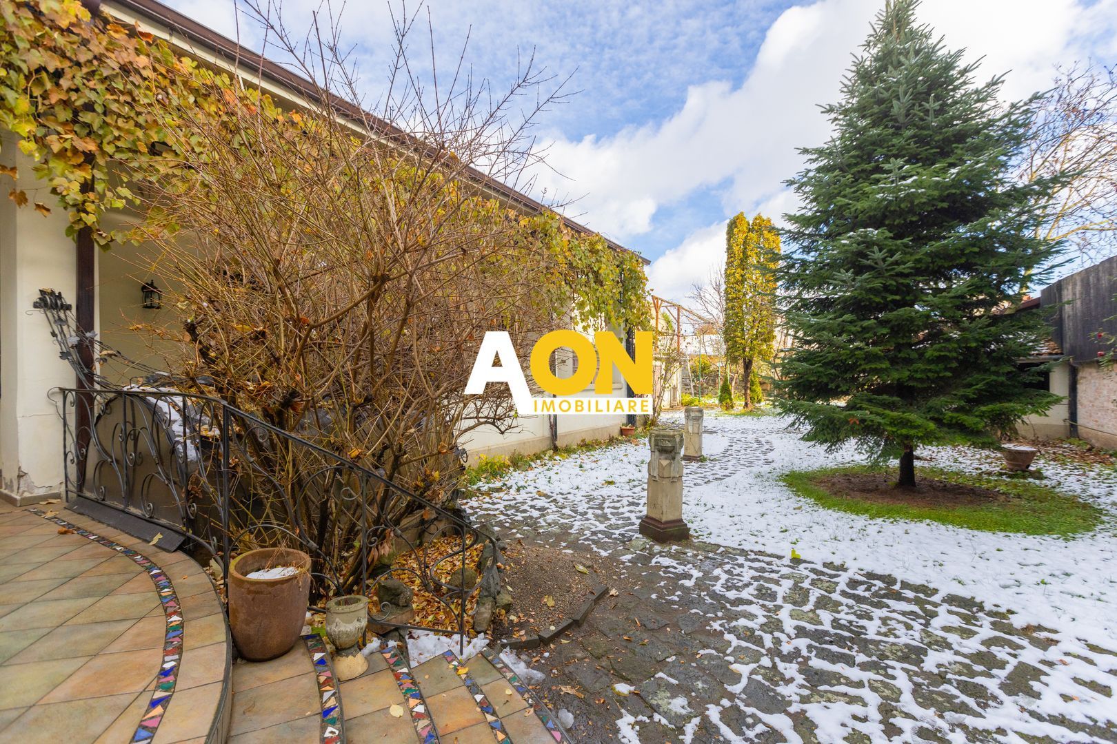 Casa din secolul XIX, ultrafinisata, ultracentral, 855 mp teren - Poză 6