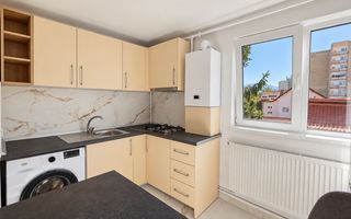 Garsonieră renovată și mobilată | Etaj 3/4 | Tractorul/Brașov - Poză 3