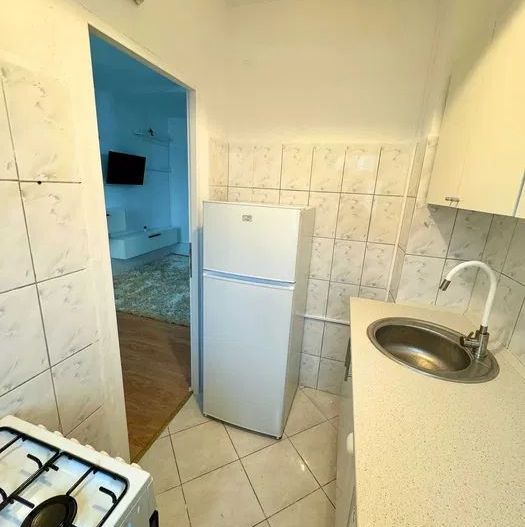 garsoniera de inchiriat in dristor aproape de metrou - Poză 4